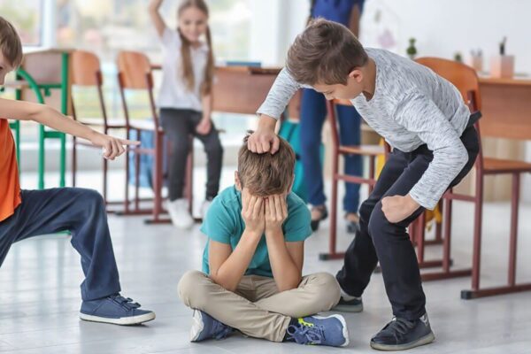 5 Cara Mengajarkan Anak Membela Diri saat Menghadapi Bullying